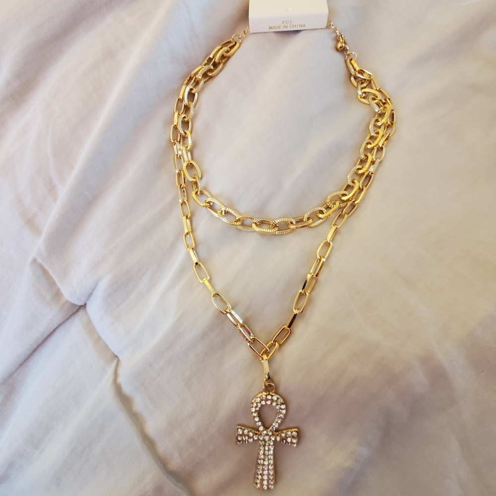 Beautiful Gold Double Necklace NWT